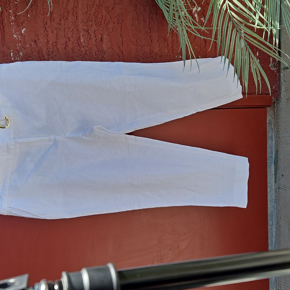 ANNE KLEIN Capri  Pants with Gold Accents